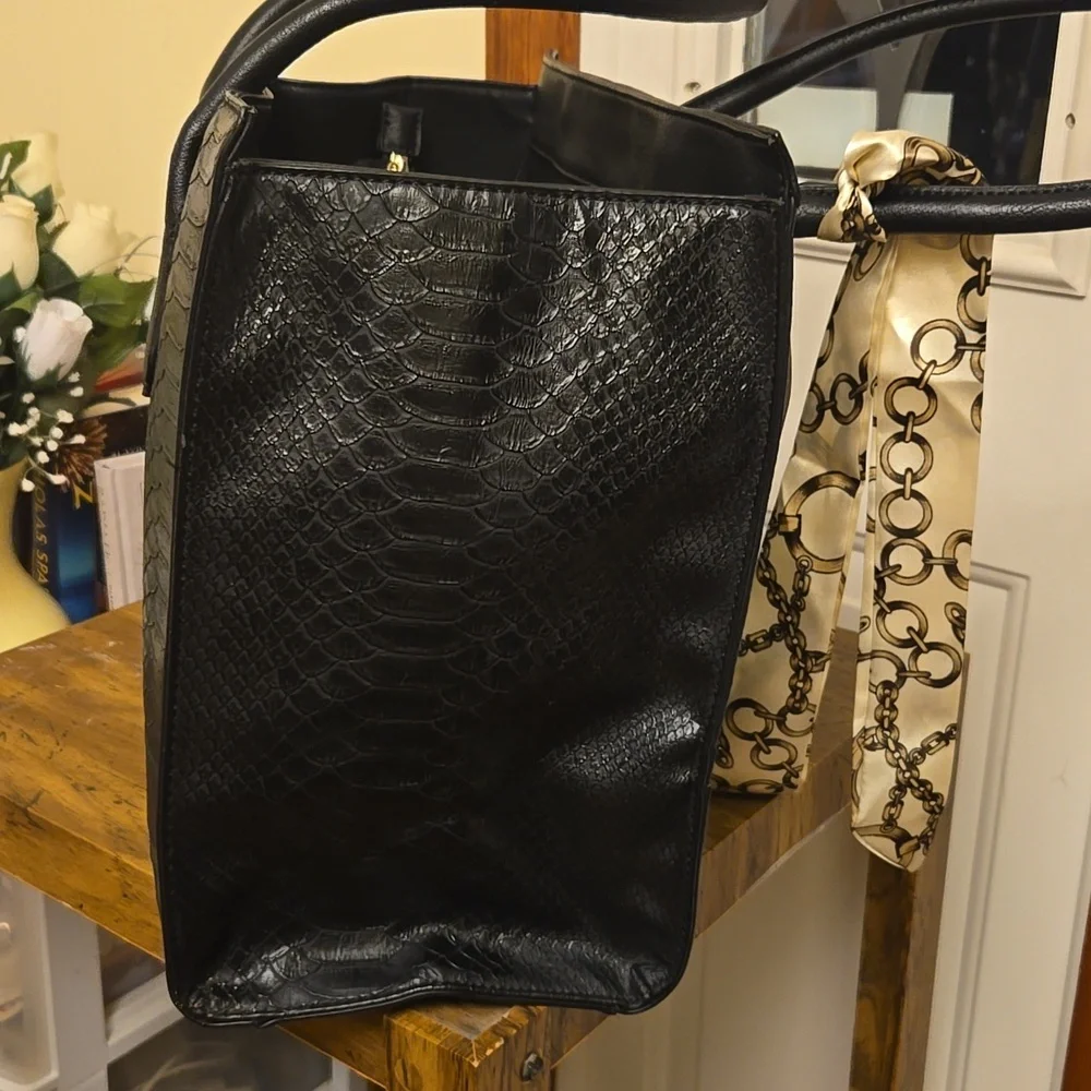 Mossimo Large Black Hand Bag/Laptop Bag- Incles Bag Charm/key Chain, Scarf, And